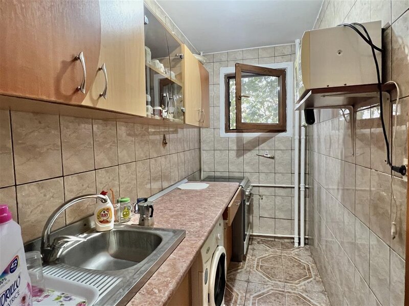 Nicolae Grigorescu, garsoniera 3 minute metrou, bloc mixt.